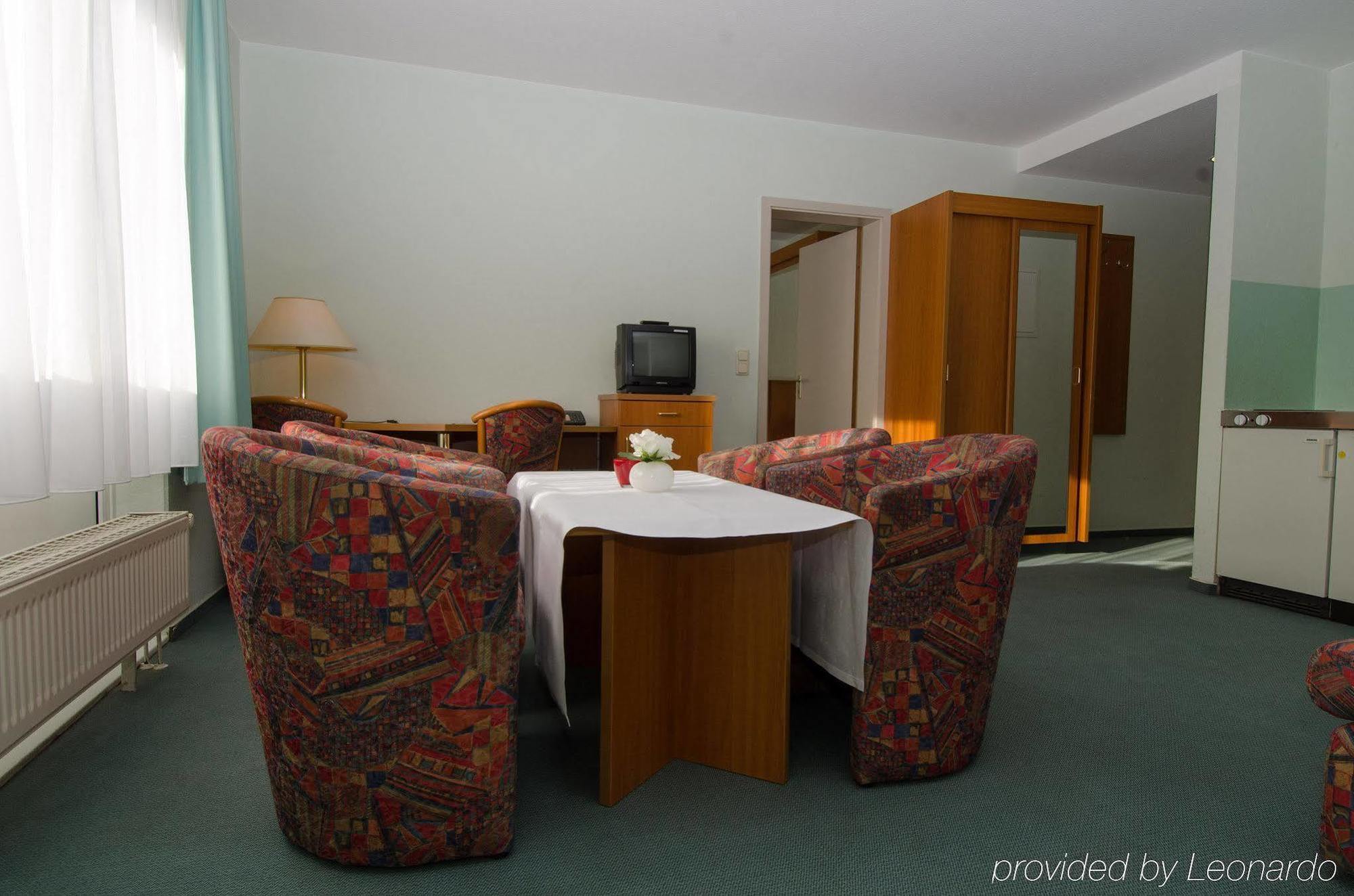 Apart Hotel Sehnde 3*