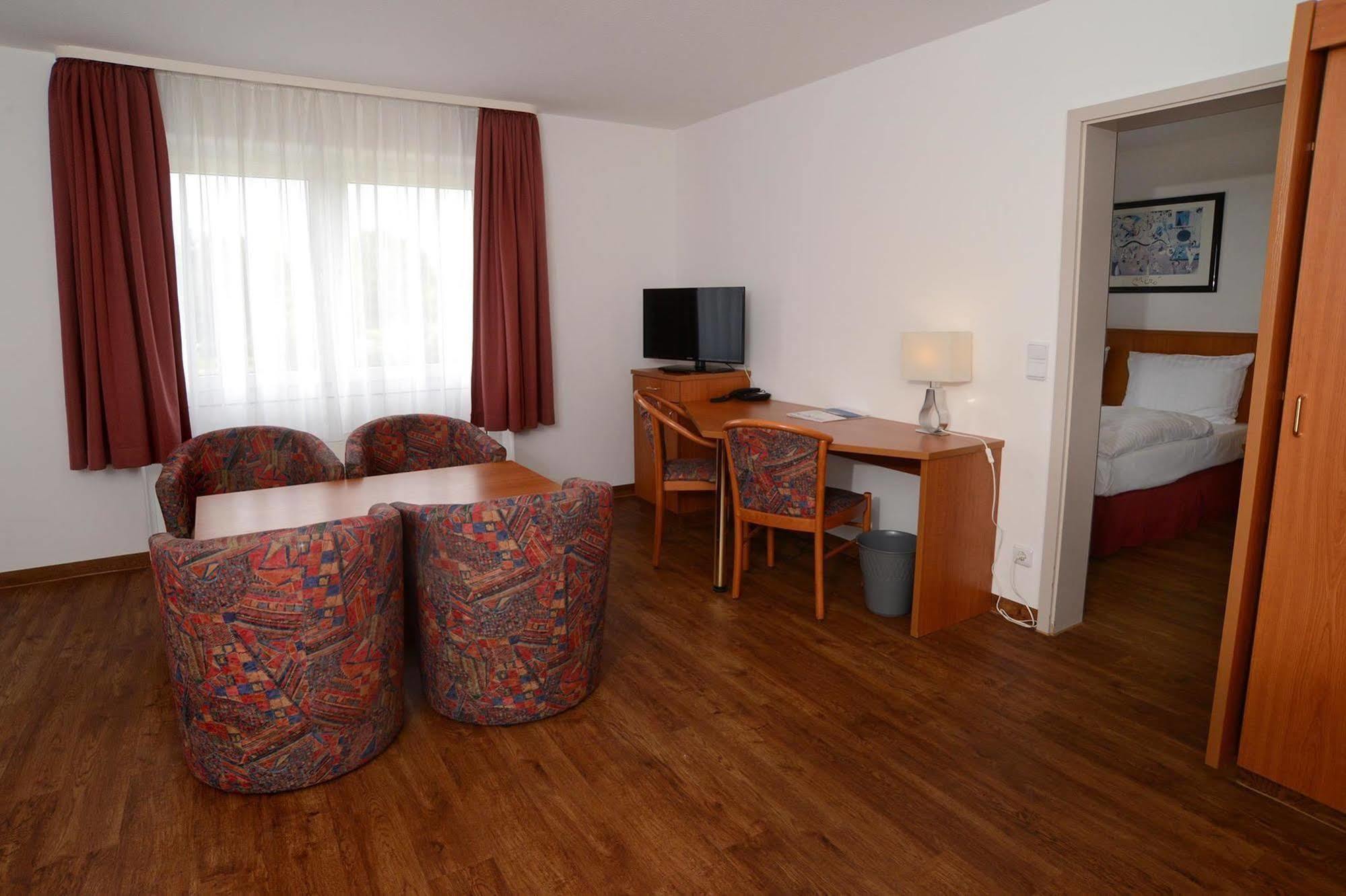 Apart Hotel Sehnde Apartahotel 3*